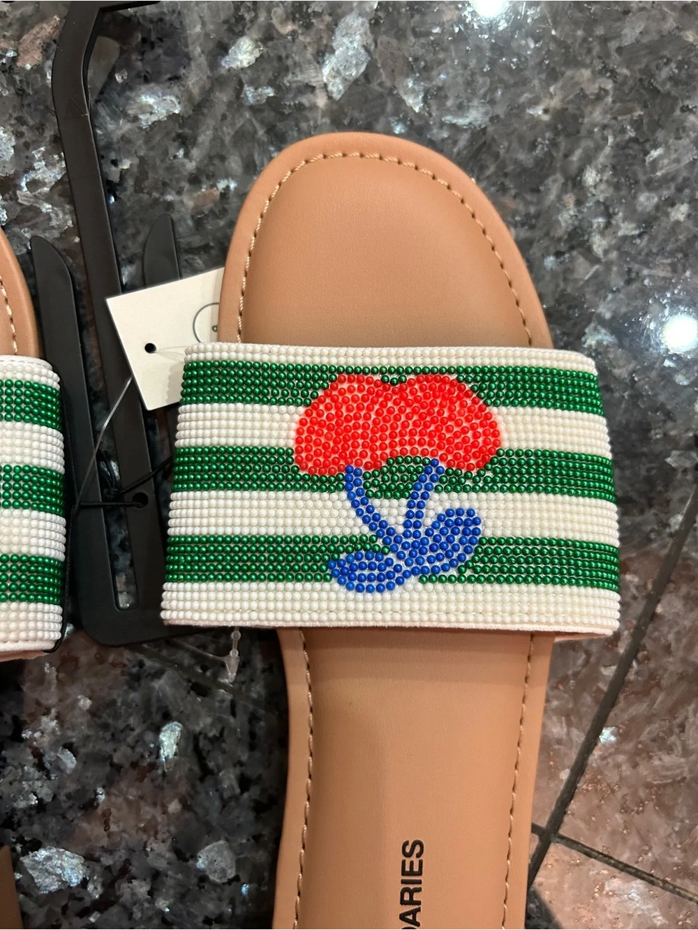 No Boundaries casual slip